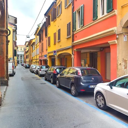 Centotrecento 5, Int.1 Apartment Bologna